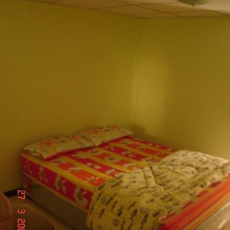 Kaset Guesthouse Μπανγκόκ Δωμάτιο φωτογραφία